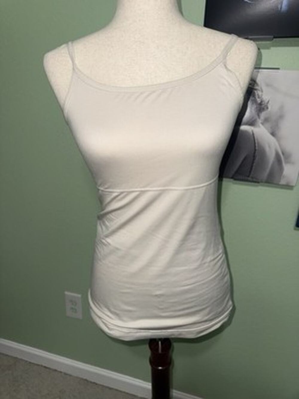 Maidenform Camisole Top Large Beige Tan Adjustable Straps Stretch Cami Layer